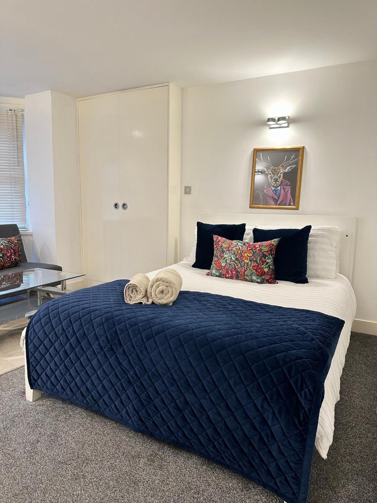 Apartamento Opulent Oasis In Londres Exterior foto
